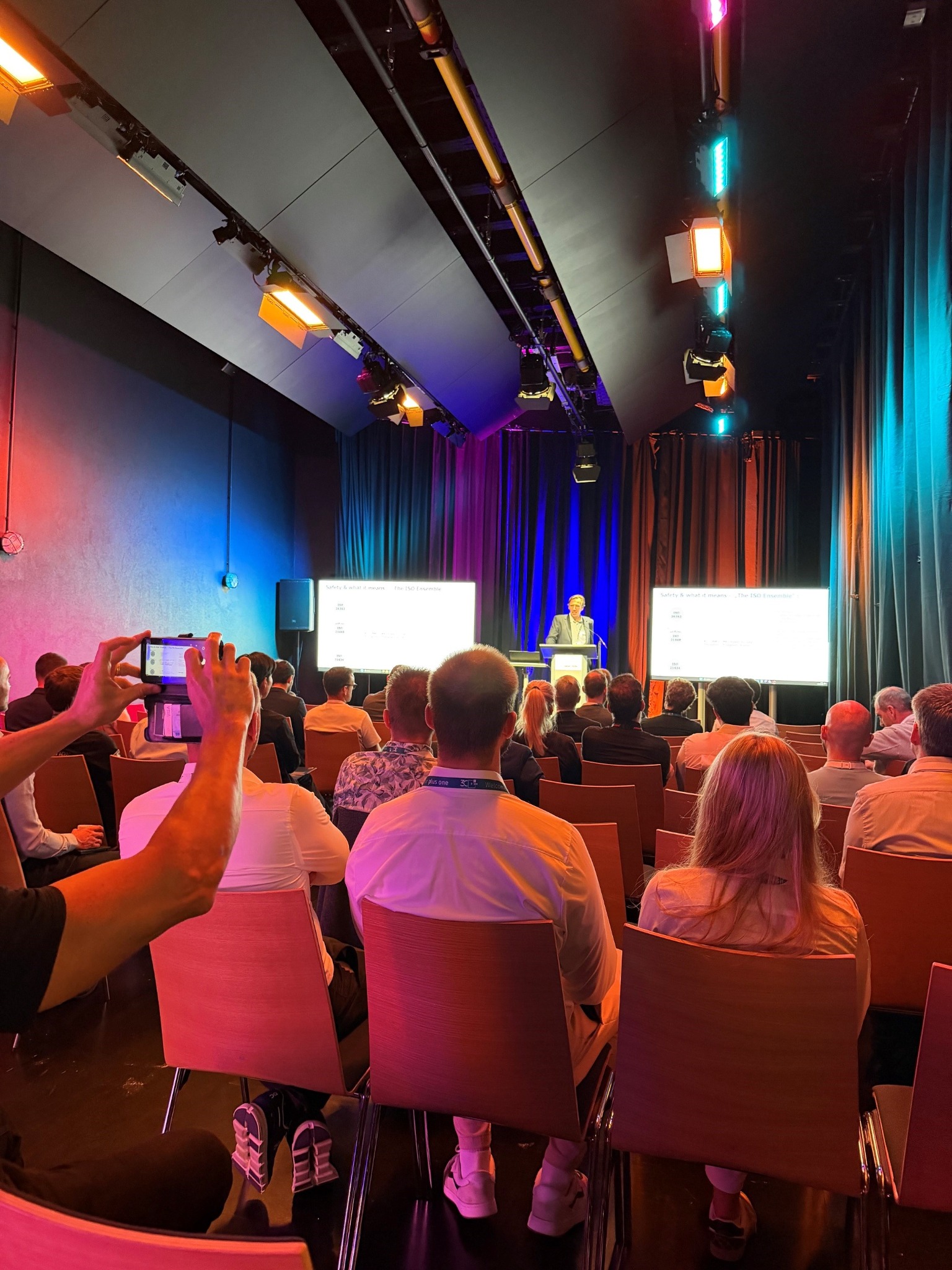 Konferenzpublikum der Automotive Technology Show 2026 in der Dr.-Sieber-Halle